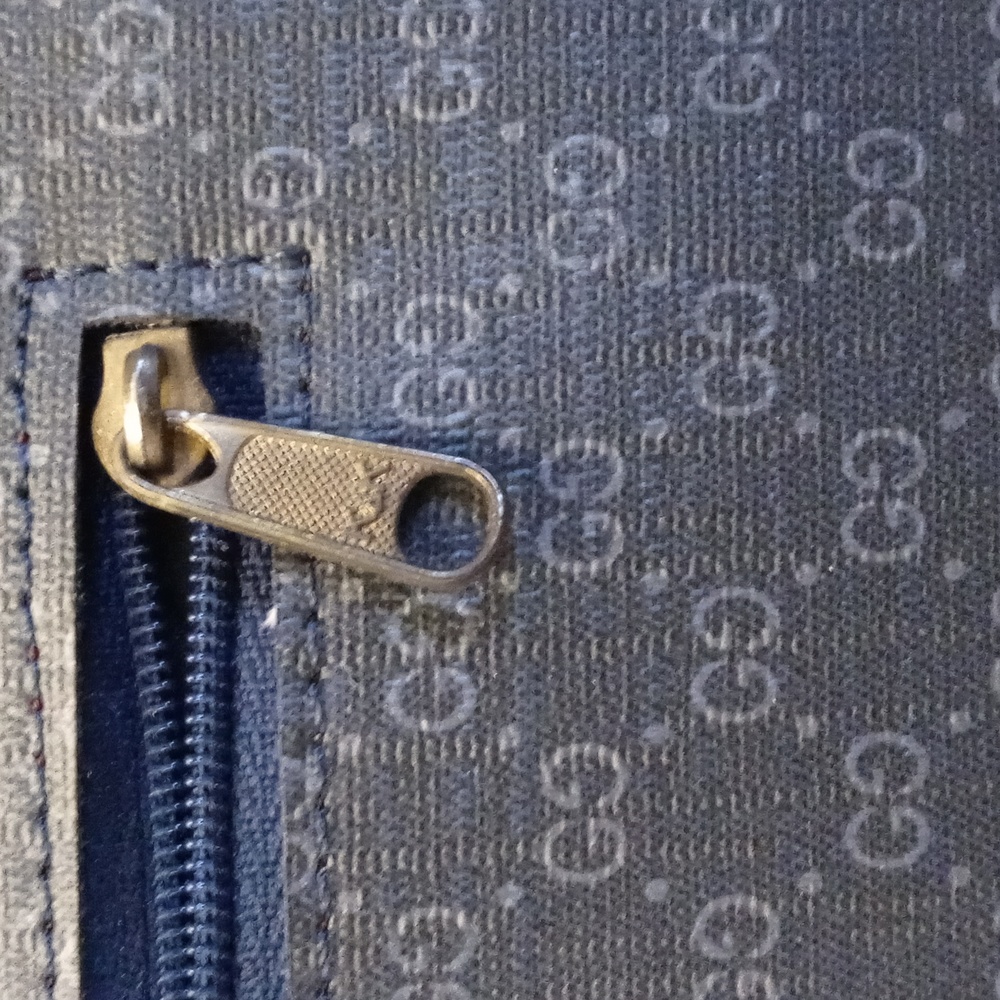 Vintage Gucci clutch - Picture 6 of 7